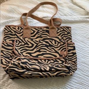 🌿⚪️⚫️Zebra print tote